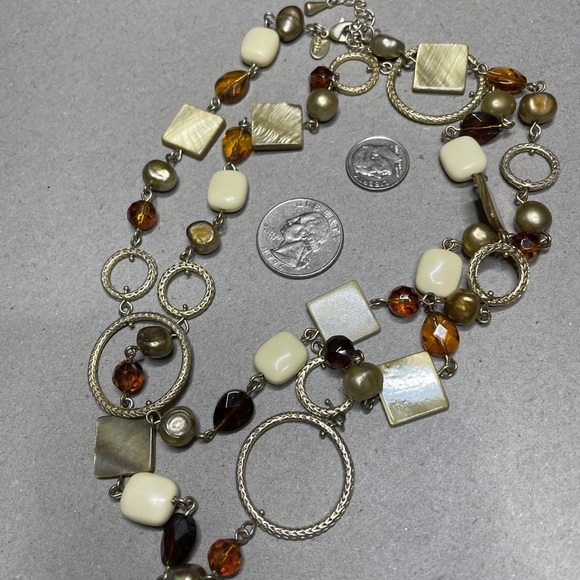 Lia Sophia Pearl & Mother of Pearl Acrylic Bead 36-39” Earth tone Necklace - Picture 6 of 7